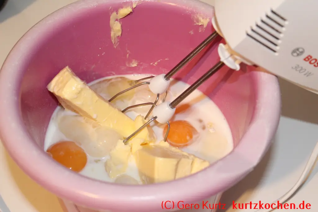 Gugelhupf von Dr. Oetker - Mixen der Zutaten