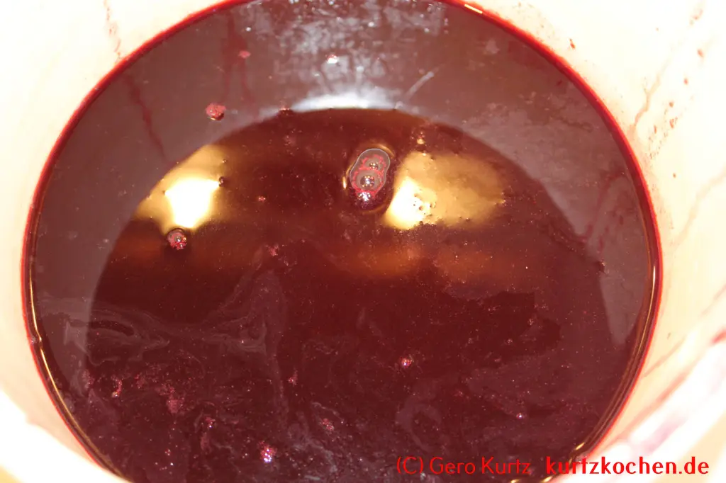 Brombeergelee, Brombeermarmelade - Saft aus Brombeeren