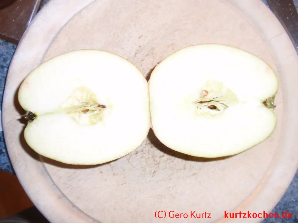 Grundrezept Marmelade - aufgeschnittener Apfel
