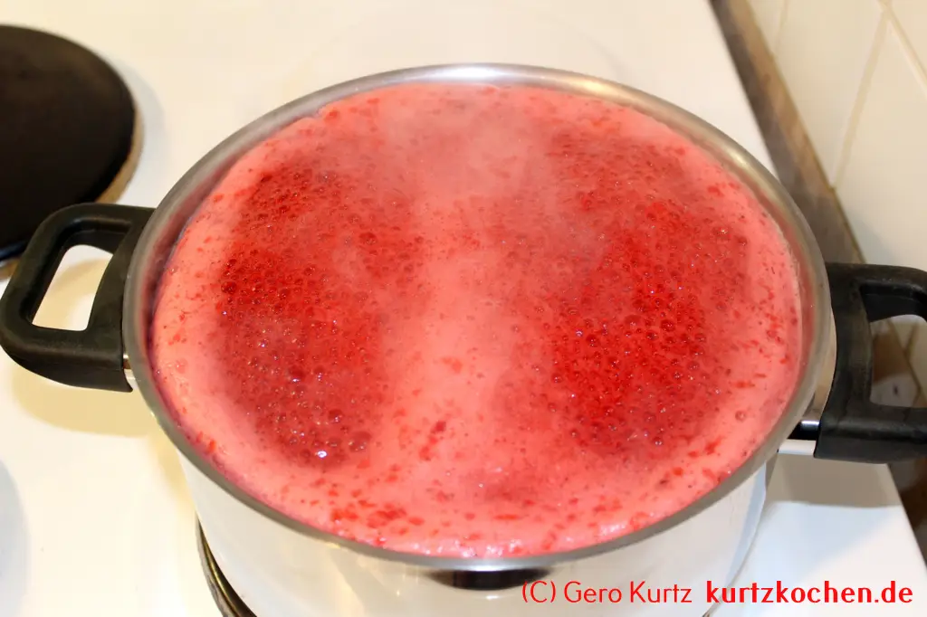 Taybeeren Tayberry Marmelade Gelee - wild kochender Saft