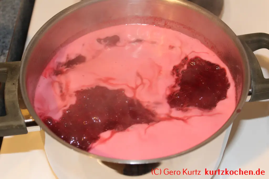Taybeeren Tayberry Marmelade Gelee - sprudeln kochend