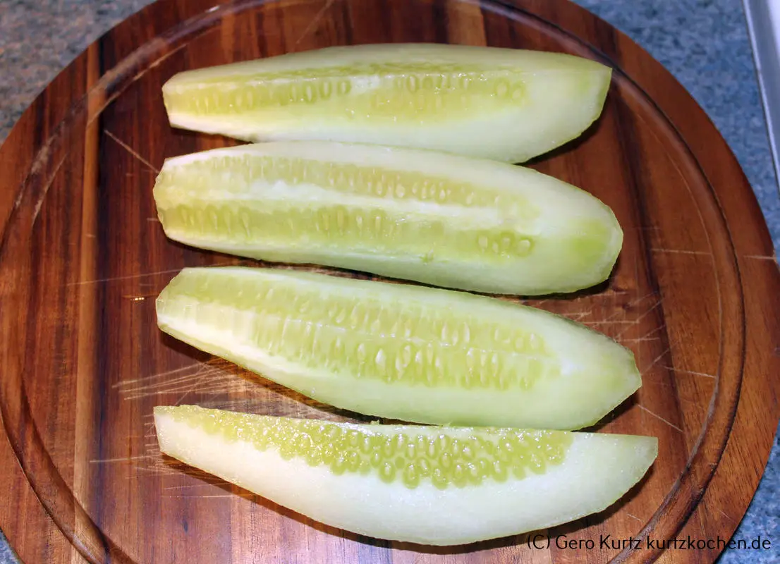 Rezept Senfgurken - vier Gurkenstreifen