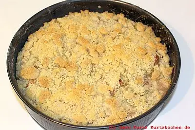 Rezept für Rhabarberkuchen mit Butterstreuseln nach Großmutters Art