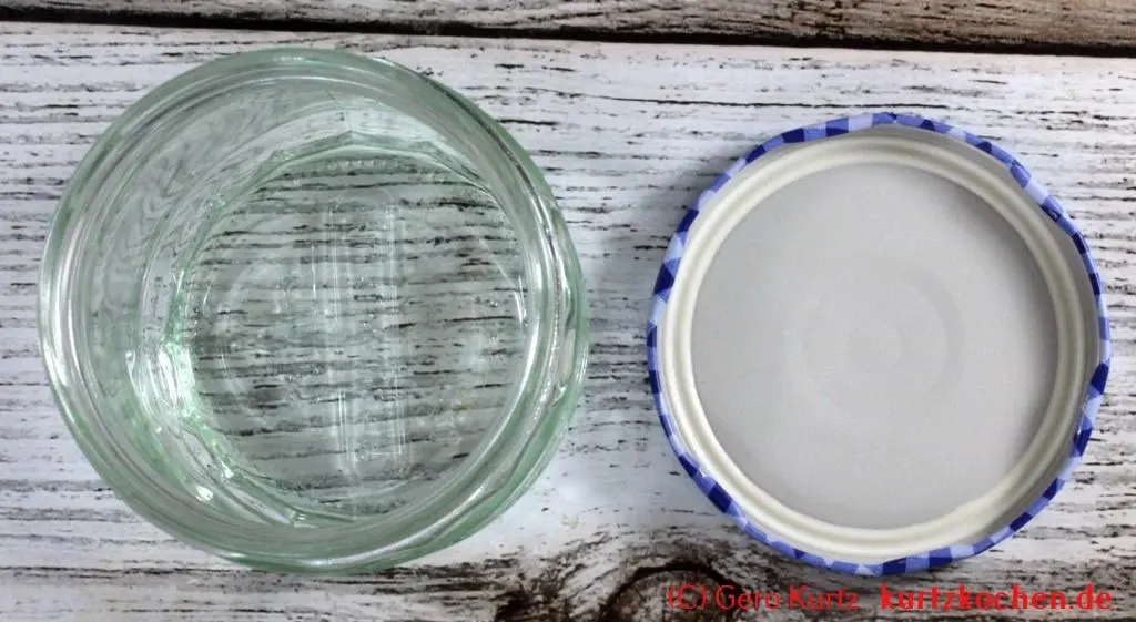 Rezept Johannisbeergelee - leeres Twist-Off Glas und Deckel