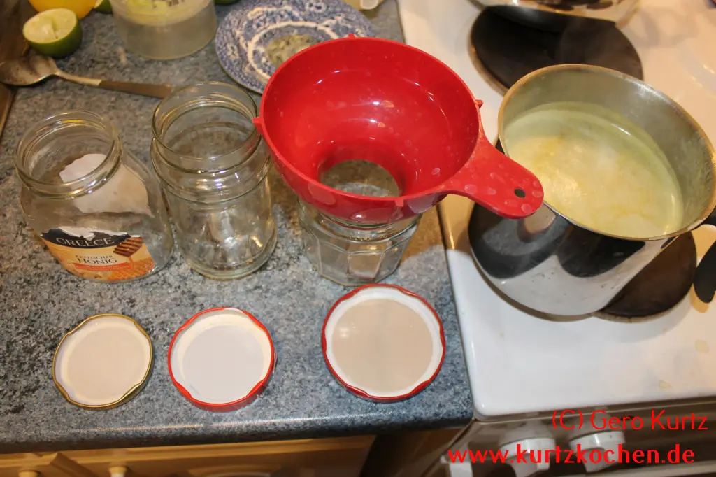 Butterblumenmarmelade marmelade abfüllen