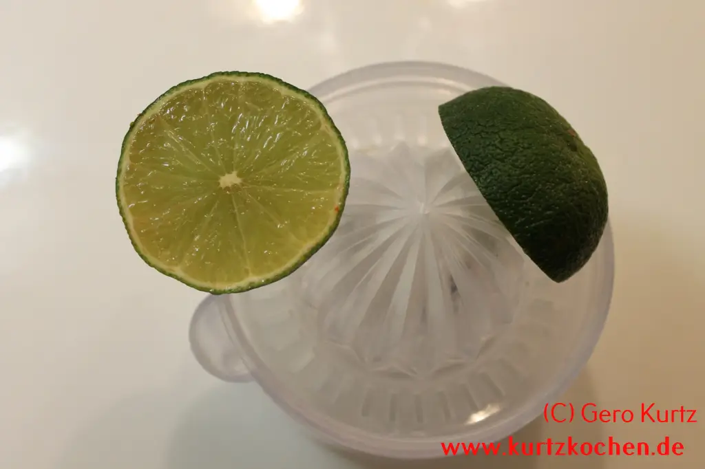 Erdbeermarmelade Limette ausdrücken