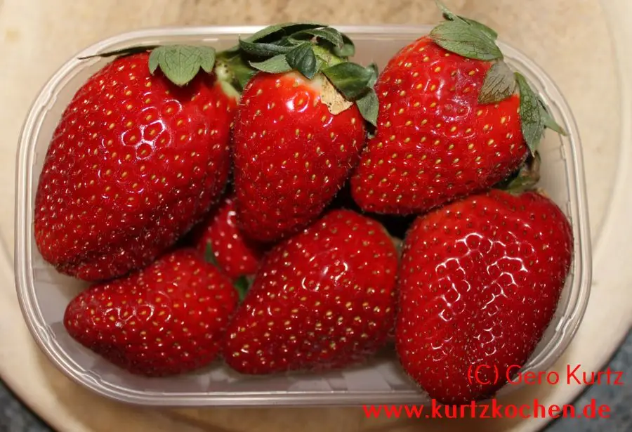 Erdbeermarmelade frische reife Erdbeeren