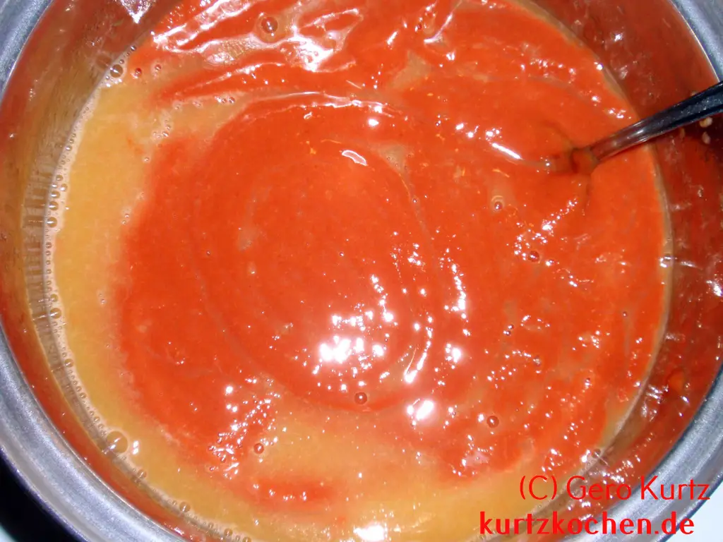 Hagebuttenmark mit Apfelsinensaft
