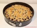 Streuselkuchen mit Pudding-Creme von Dr. Oetker- fertig gebackener Streuselkuchen in einer Springform