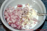 Quark mit Pellkartoffeln - rote Zwiebeln im Quark