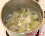 Rhabarberkompott fast fertig
