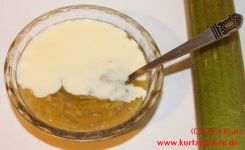 Rhabarberkompott mit Sago uns Vanillesoße
