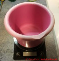 Butterspritzgebäck - Mixschüssel auf Waage