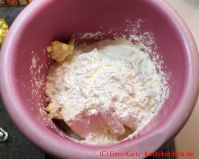 Butterspritzgebäck - Mixschüssel mit Mehl