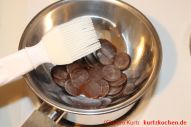 Butterspritzgebäck - Kuvertüre im einer Blechschüssel