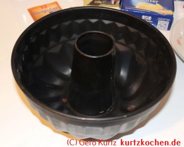 Grundrezept für Gugelhupf Kuchen nach Urgrossmutters Art - Gugelhupfform aus Metall