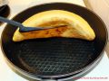 Rezept für schnellen Eierkuchen - angehobener Eierkuchen in einer Pfanne