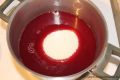 Rezept Johannisbeergelee - Johannisbeersaft mit Gelierzucker