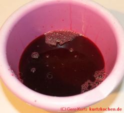 Taybeeren Tayberry Marmelade Gelee - Taybeerensaft in einer Schüssel