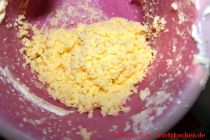 Butter selber machen - Butterflocken in einer Schüssel
